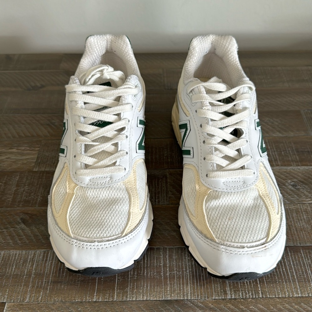 New Balance 990